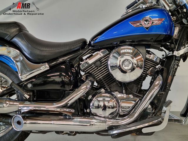 kawasaki - vn-800-classic