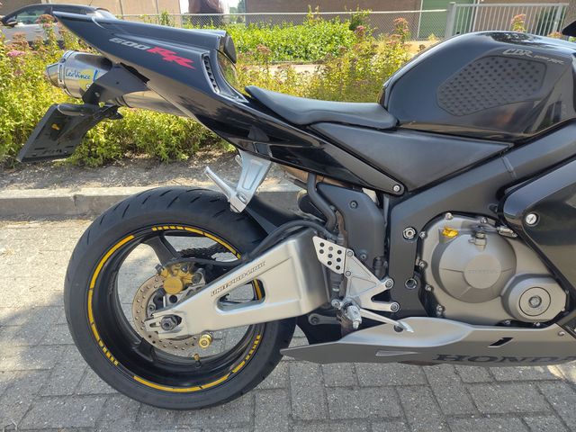honda - cbr-600-rr