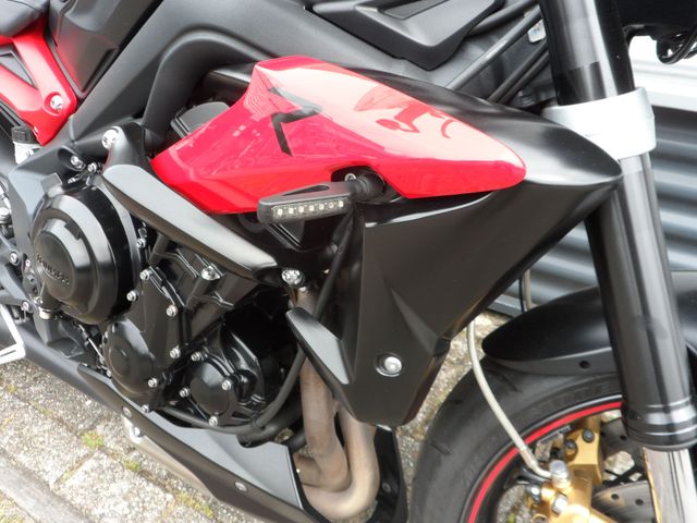 triumph - speed-triple-r