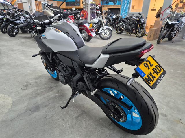 yamaha - mt-07-y-amt