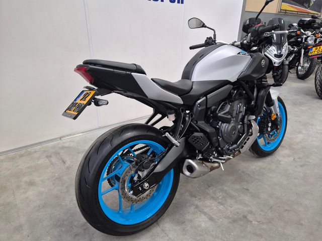 yamaha - mt-07-y-amt