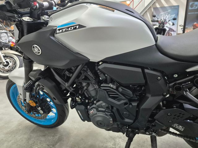 yamaha - mt-07-y-amt