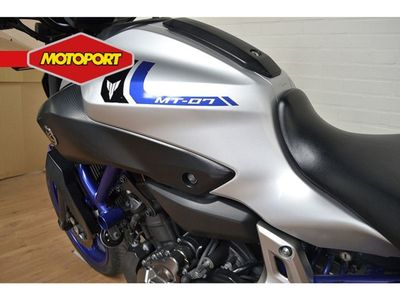 YAMAHA MT 07 – foto 3