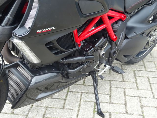 ducati - diavel-carbon