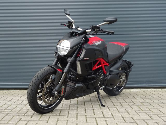 ducati - diavel-carbon