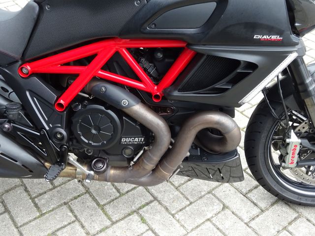 ducati - diavel-carbon