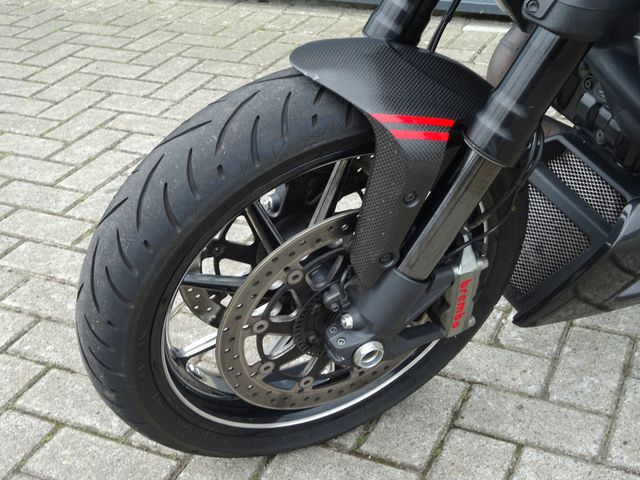 ducati - diavel-carbon