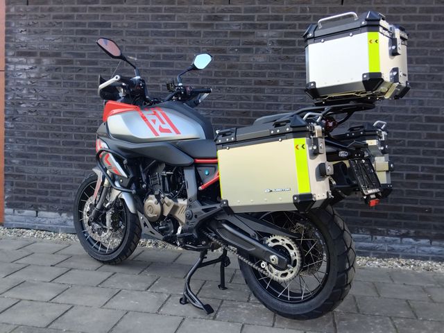 QJMOTOR - srt-600-sx-touring