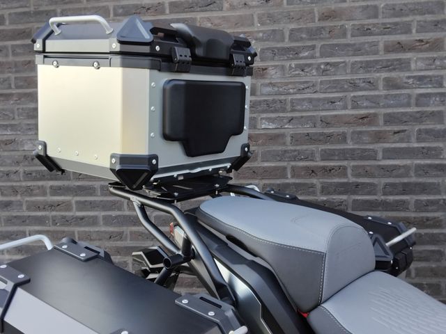 QJMOTOR - srt-600-sx-touring