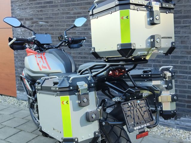 QJMOTOR - srt-600-sx-touring