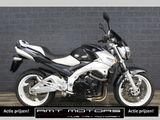 SUZUKI GSR 600