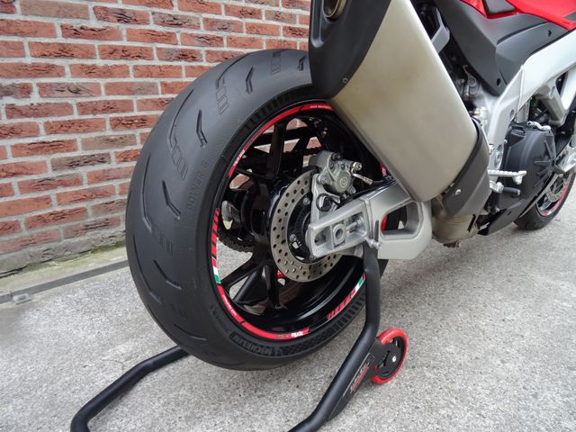 aprilia - tuono-v4-1100