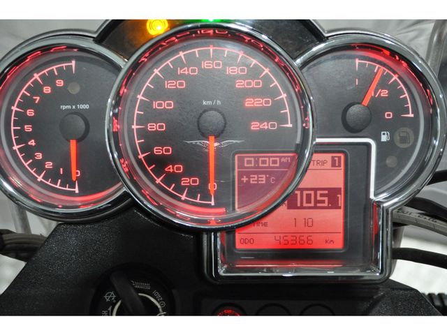 moto-guzzi - 1100-breva