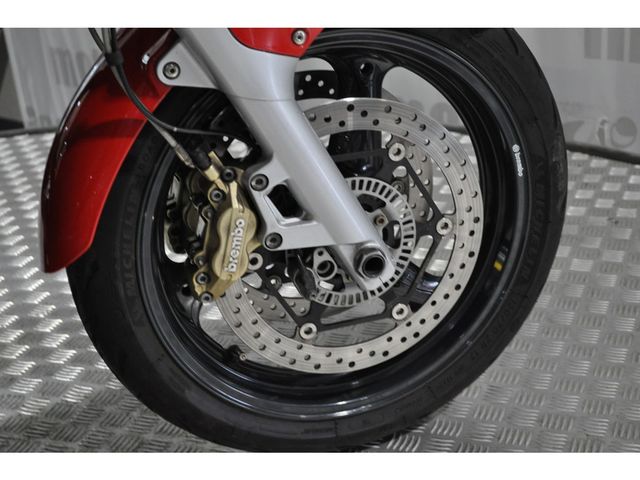 moto-guzzi - 1100-breva