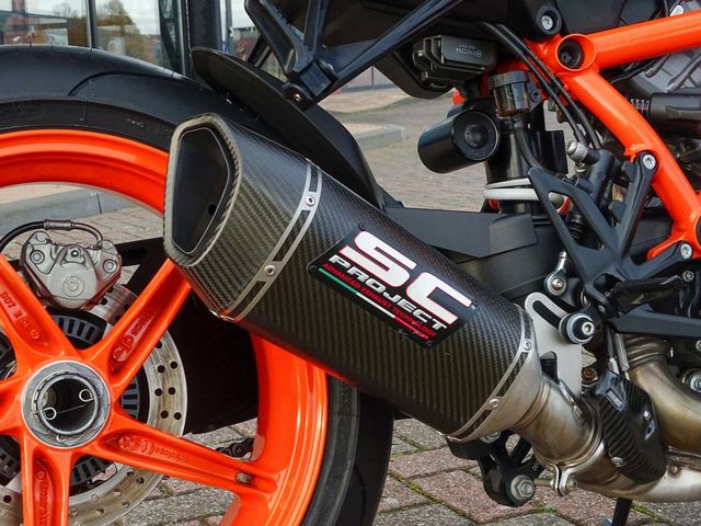 ktm - 1290-super-duke-r