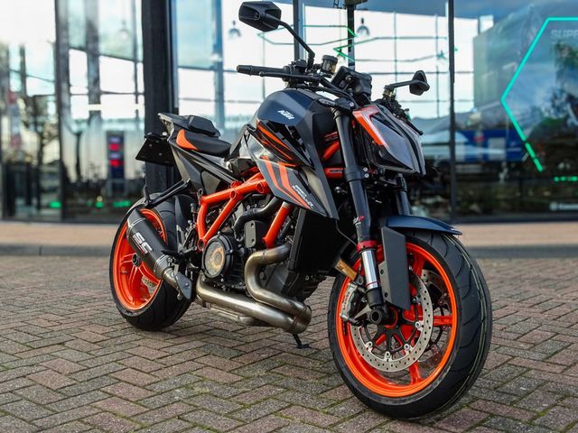 ktm - 1290-super-duke-r