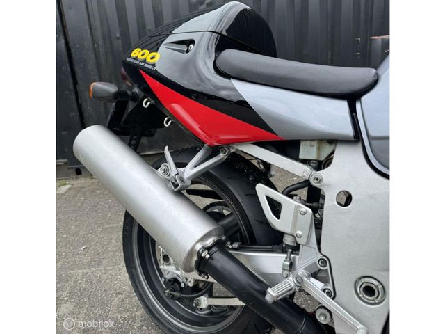suzuki - gsx-r-600