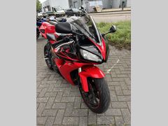 Honda CBR 1000 RR Fireblade 2006 occasion – foto 8 van 9