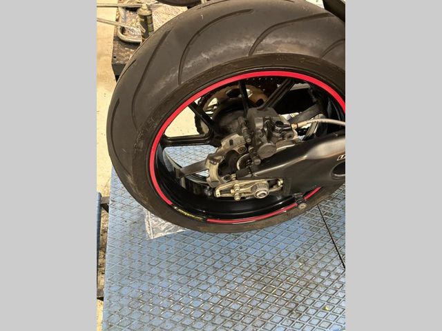 honda - cbr-1000-rr-fireblade