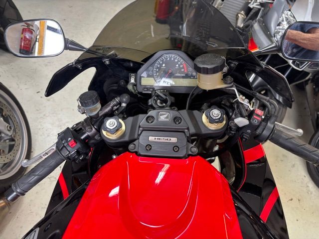 honda - cbr-1000-rr-fireblade