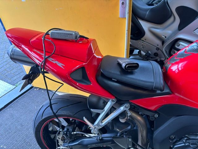 honda - cbr-1000-rr-fireblade