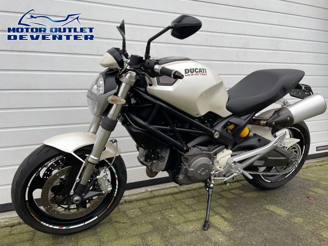 ducati - monster-696