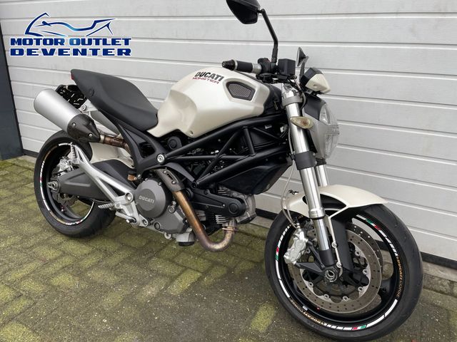 ducati - monster-696