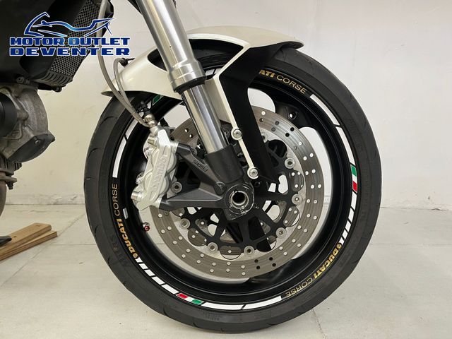 ducati - monster-696