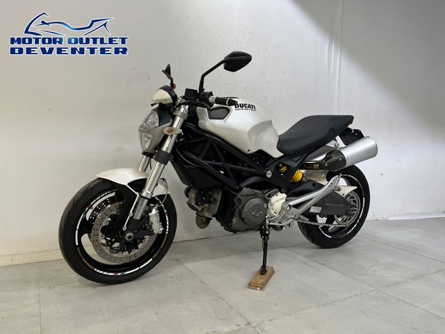 ducati - monster-696