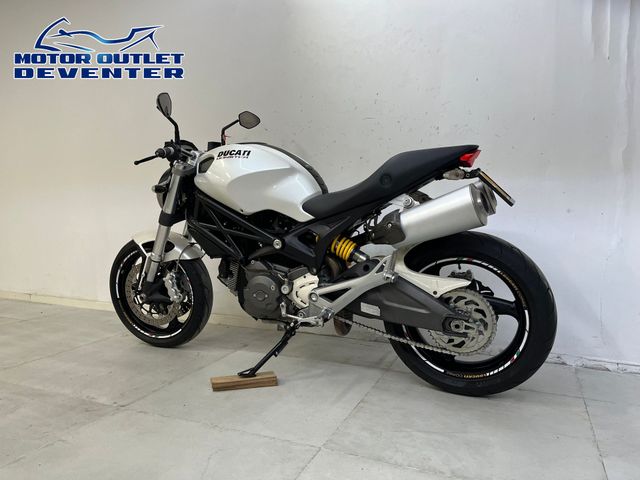 ducati - monster-696