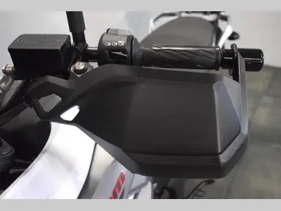 SUZUKI V-STROM 1000 XTA – foto 4