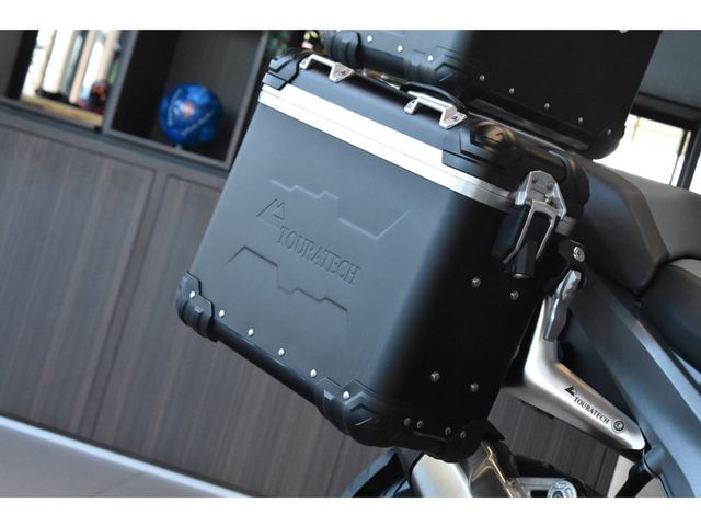 bmw - r-1300-gs