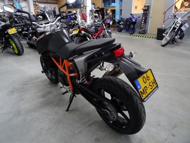 ktm - 690-duke-abs