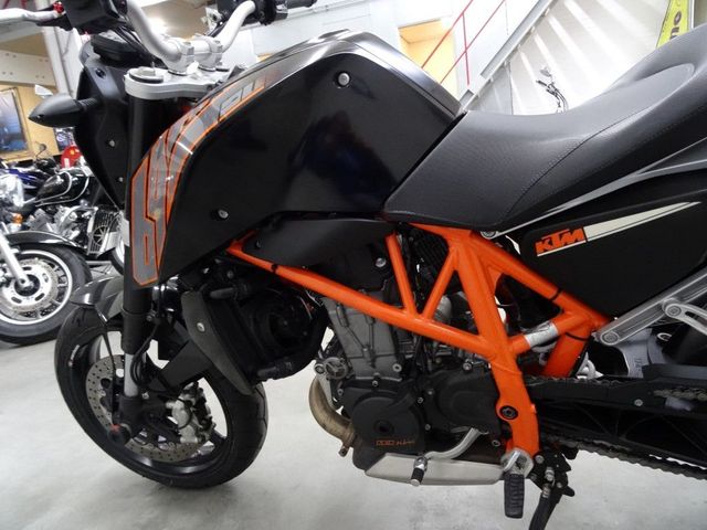 ktm - 690-duke-abs