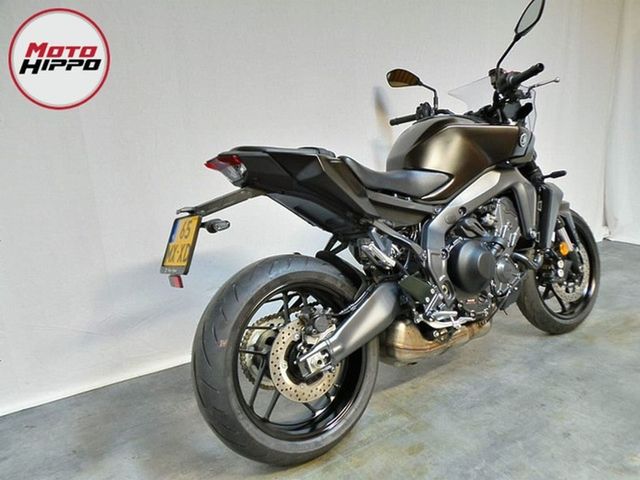 yamaha - mt-09-y-amt
