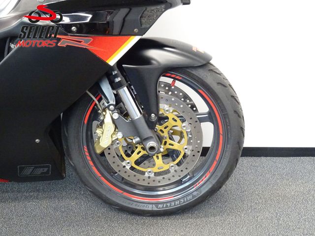 aprilia - rsv-1000-r