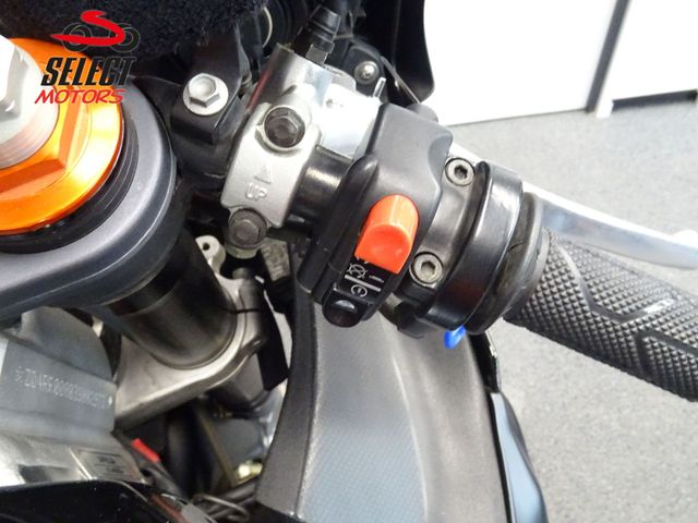 aprilia - rsv-1000-r