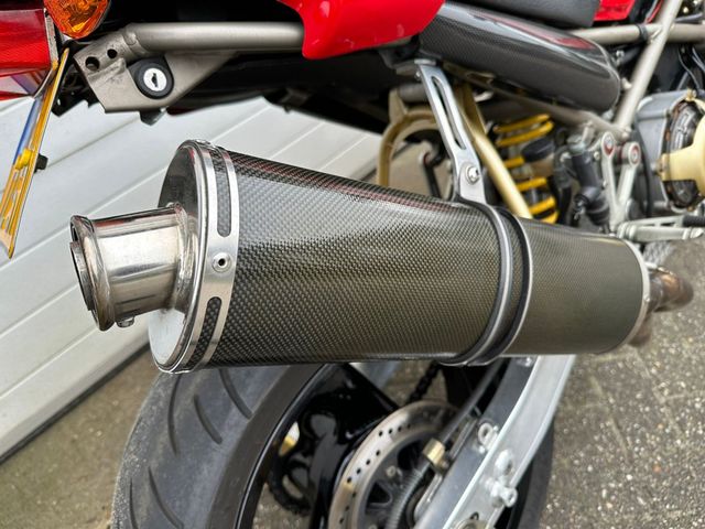 ducati - m-900-monster