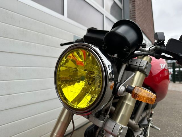 ducati - m-900-monster