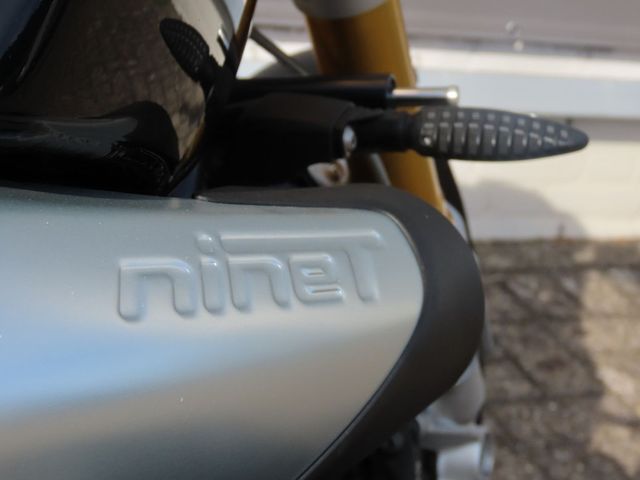 bmw - r-nine-t