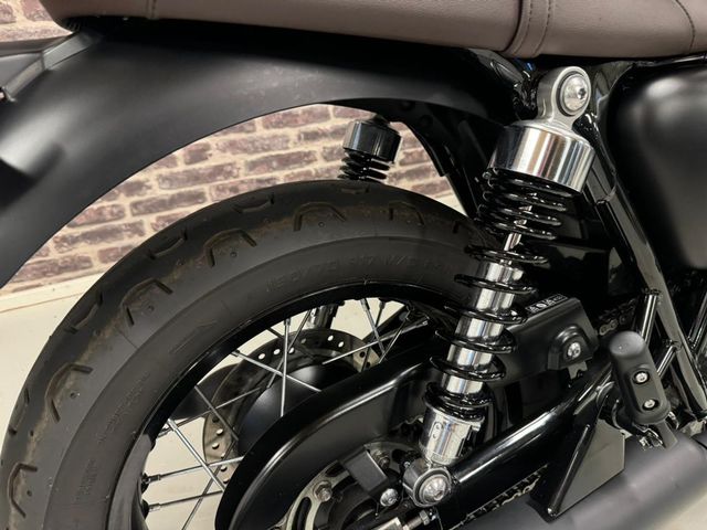 triumph - bonneville-t-120-black