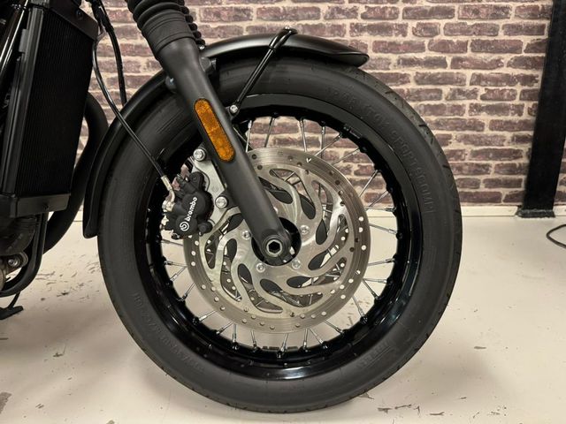 triumph - bonneville-t-120-black