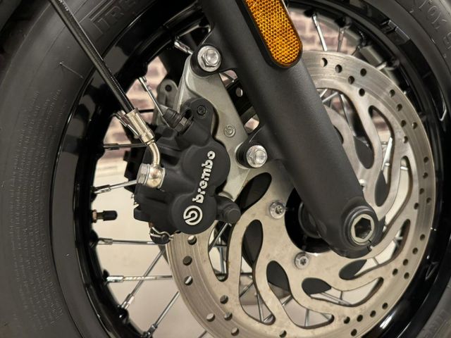 triumph - bonneville-t-120-black