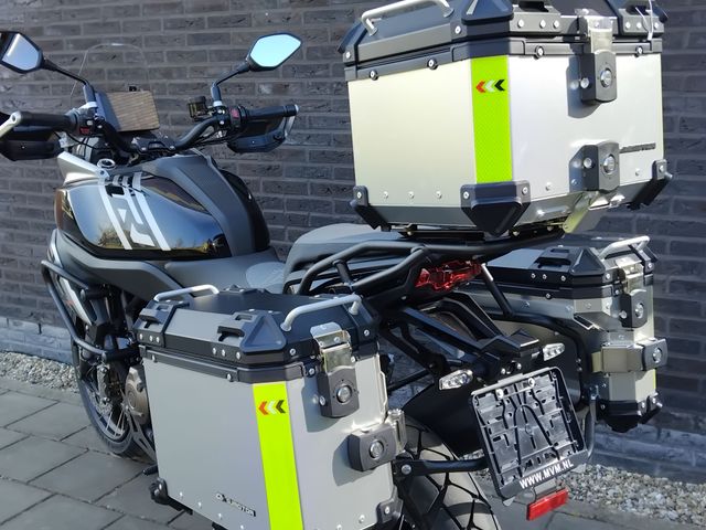 QJMOTOR - srt-600-sx-touring