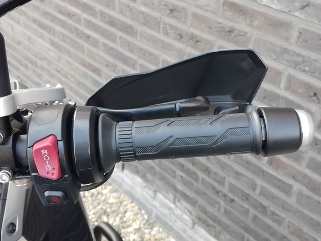 QJMOTOR - srt-600-sx-touring