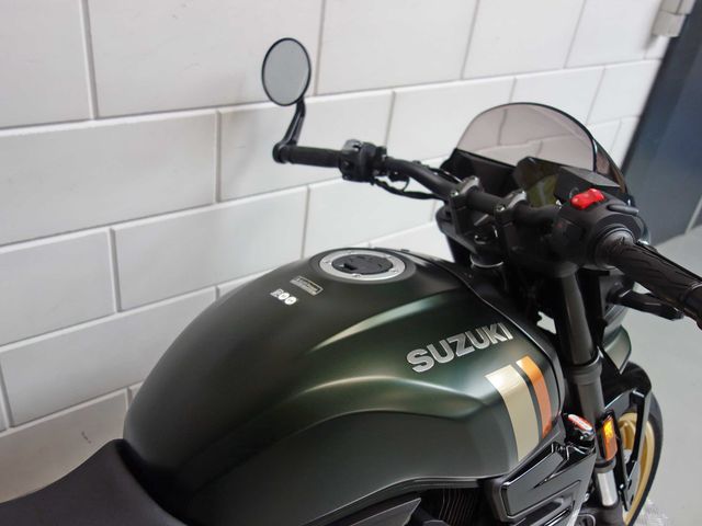 suzuki - gsx-8tt