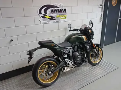 SUZUKI GSX-8TT – foto 3