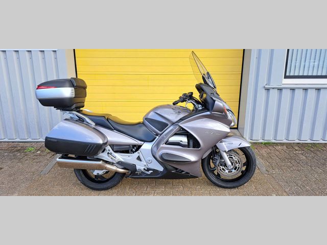 honda - st-1300-pan-european-abs
