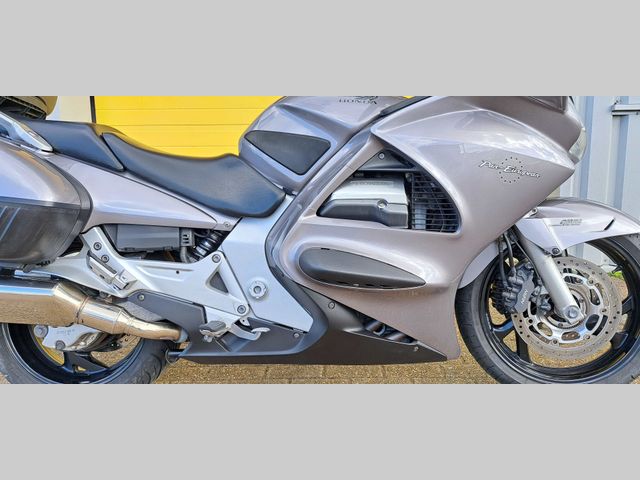 honda - st-1300-pan-european-abs