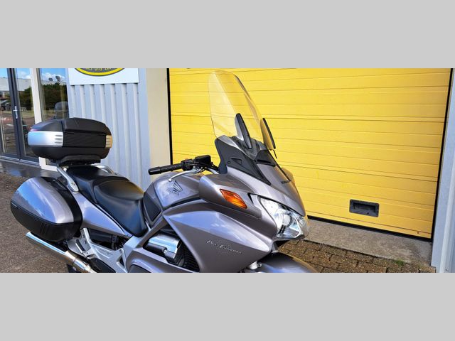 honda - st-1300-pan-european-abs